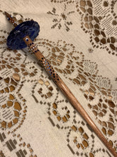 Load image into Gallery viewer, Embossed Glass Whorl Support Spindle 2
