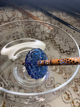 Load image into Gallery viewer, Embossed Glass Whorl Support Spindle 2
