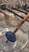 Load and play video in Gallery viewer, Embossed Glass Whorl Support Spindle 2
